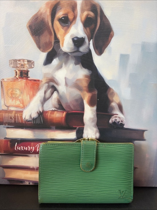Louis Vuitton Handbags - Louis Vuitton *Green 💚Epi Leather kiss lock Compact Wallet